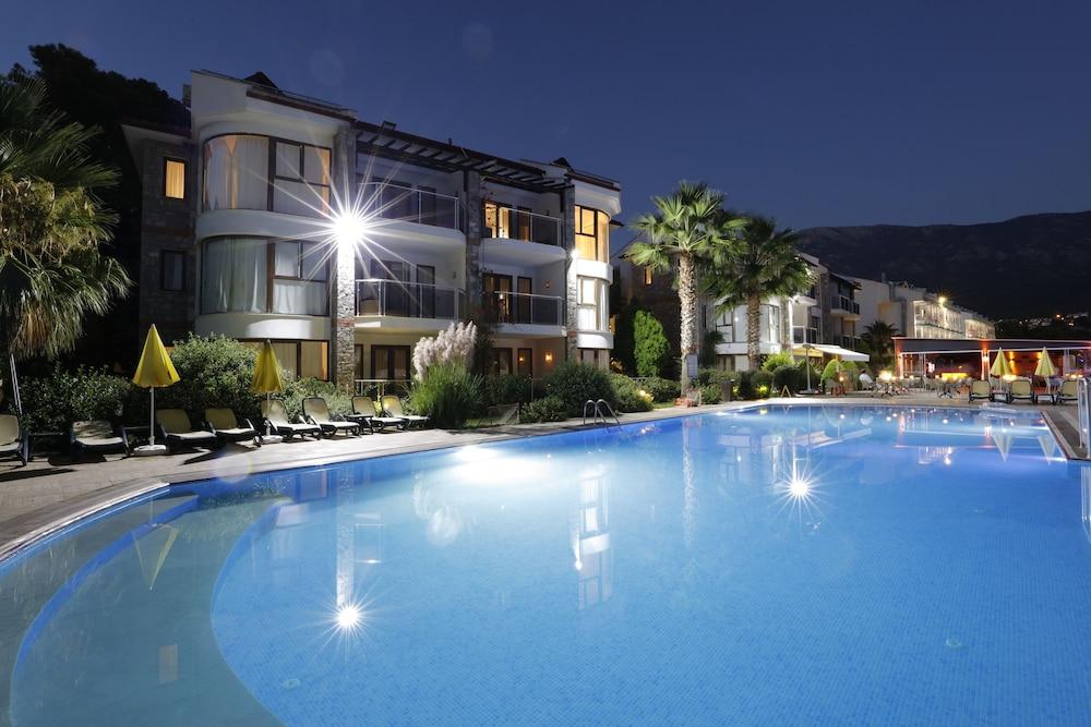 Golden Life Heights Deluxe Suite Hotel - Adult Only Oludeniz Exterior photo