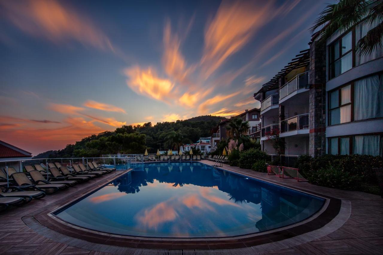 Golden Life Heights Deluxe Suite Hotel - Adult Only Oludeniz Exterior photo